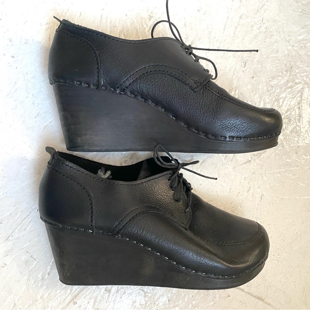 Bryr Leather + Wooden Wedges